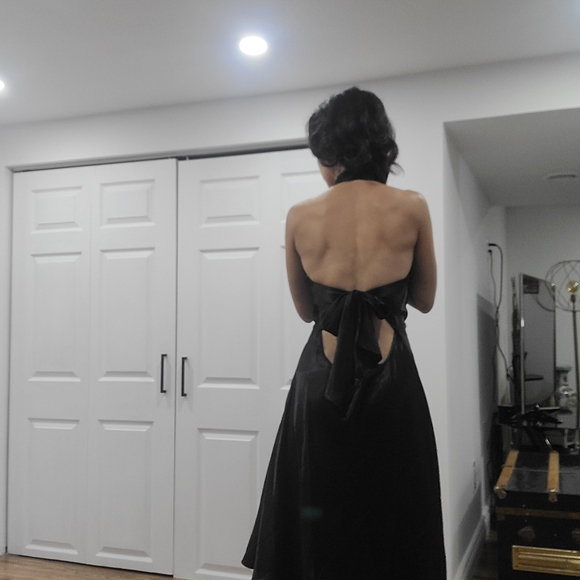 Satin black halter dress - Picture 4 of 7